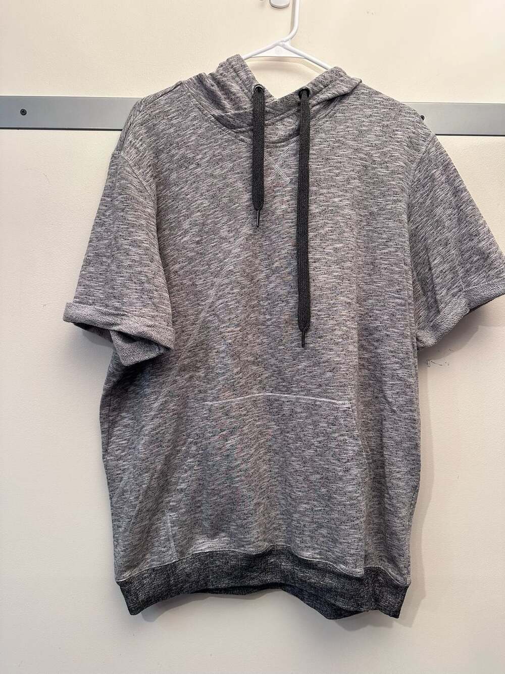 Adidas Short Sleeve Hoodie Size XL Gray Heather Pullover